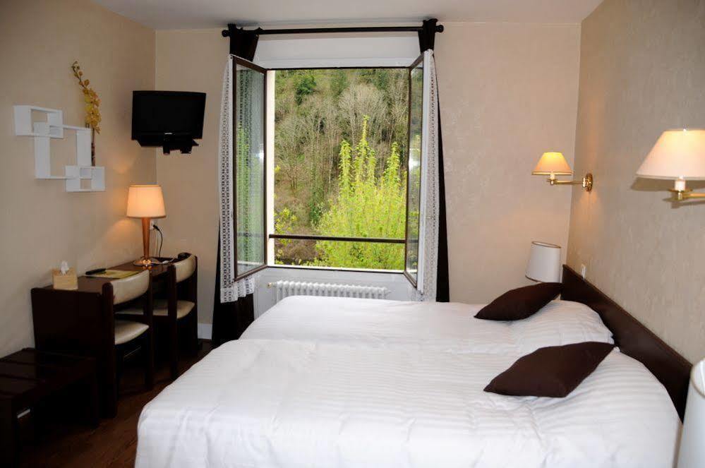 Hotel Logis Belle Rive Najac Exterior foto